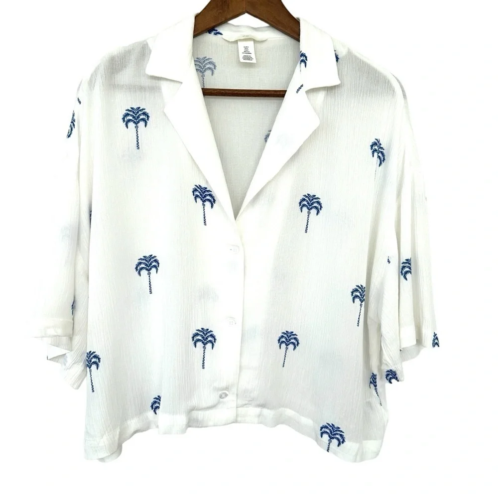 H&M  button down shirt, cropped & oversized, with dolman cut 3/4 sleeves - Picture 4 of 10
